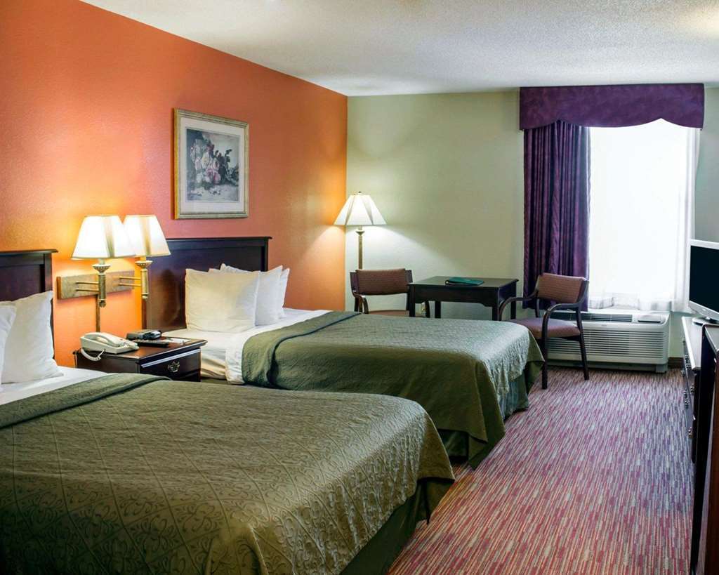 Clarion Pointe Hotel Archdale Room photo